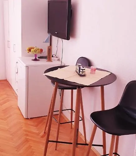 Nikola - Rina Apartment