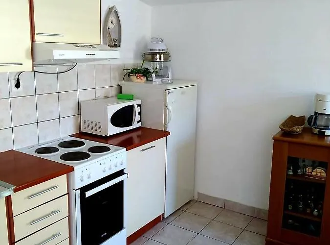 Nikola - Rina Appartement